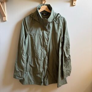 The North Face Flychute A-Line Windbreaker Size Med